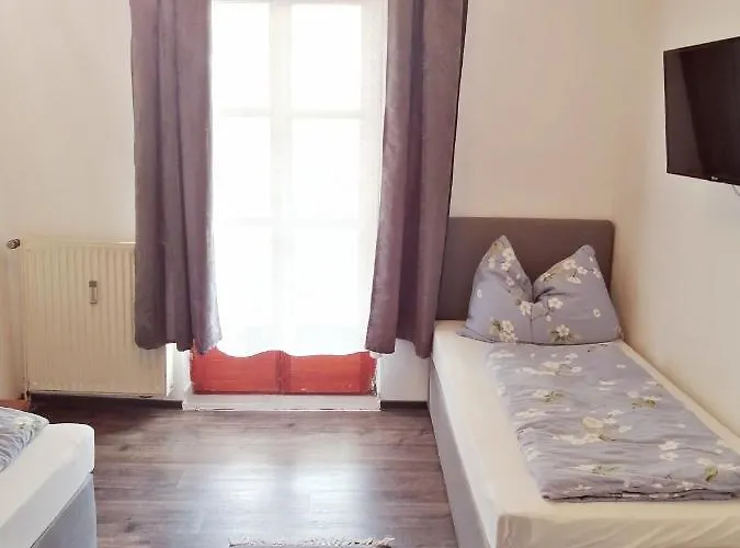 Betterhome Am Stadion I Free Parking I Self Check-in Apartment