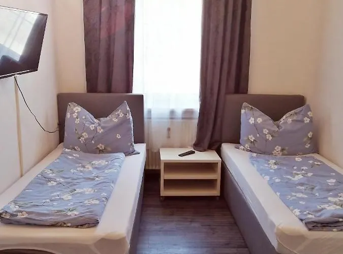 Betterhome Am Stadion I Free Parking I Self Check-in Apartment